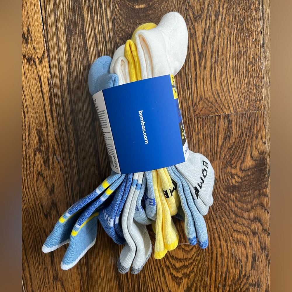 BOMBAS MINIONS 4 PACK CALF CREW SOCKS M UNISEX - Picture 7 of 11